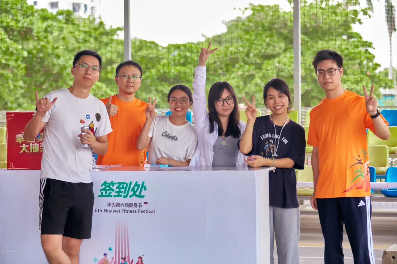 Event team at the Huawei Fitness Festival registration desk